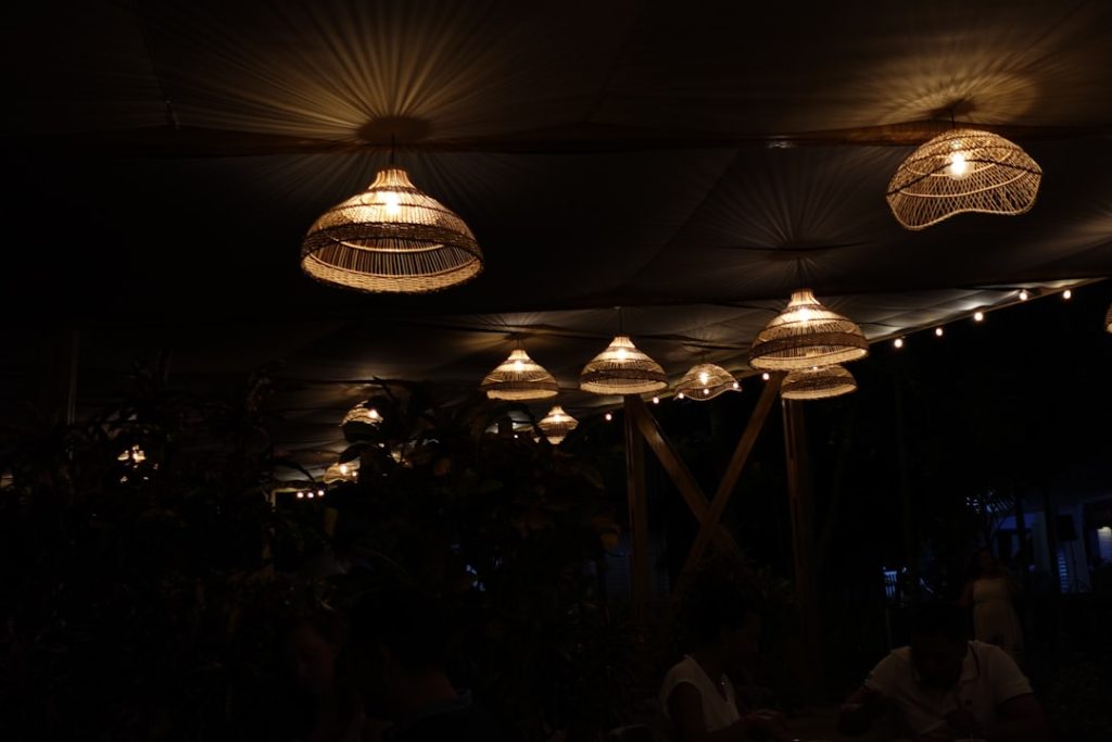 Photo wicker pendant light