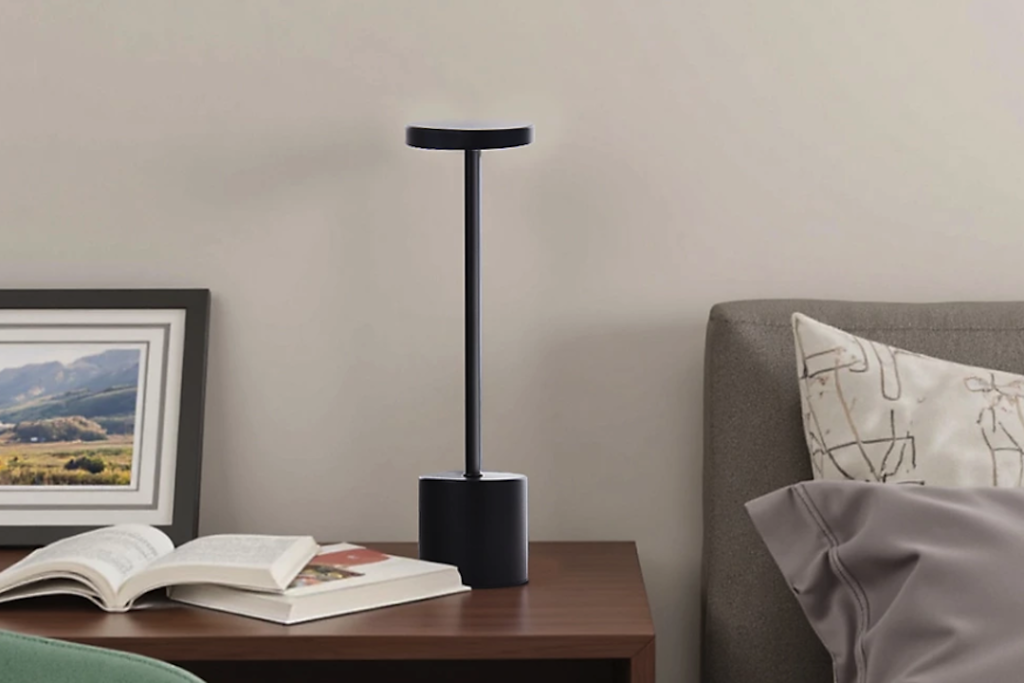 USB Charging Reading Lamp with Sleek Matte Black Metal Finish